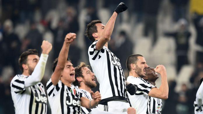 juventus-esultanza-dicembre-2015-ifa