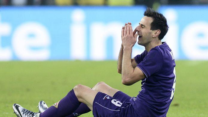kalinic-disteso-fiorentina-dicembre-2015-ifa