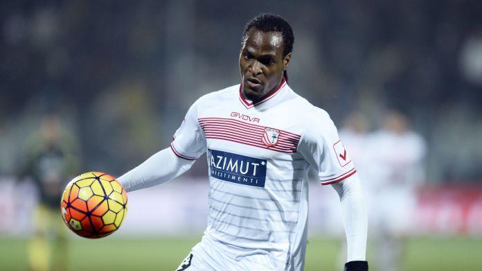 mbakogu-azione-carpi-dicembre-2015-ifa