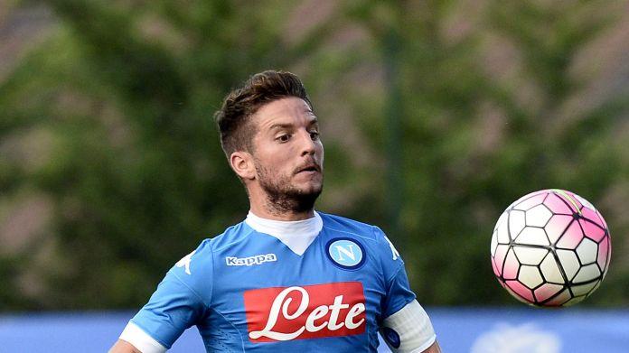 mertens-azione-napoli-luglio-2015-ifa mertens napoli