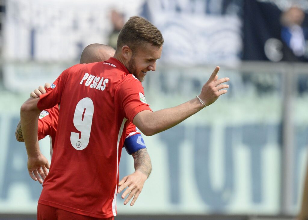 Puscas, ci prova il Benevento: tentativo fallito 1 puscas esulta bari away maggio 2016 ifa