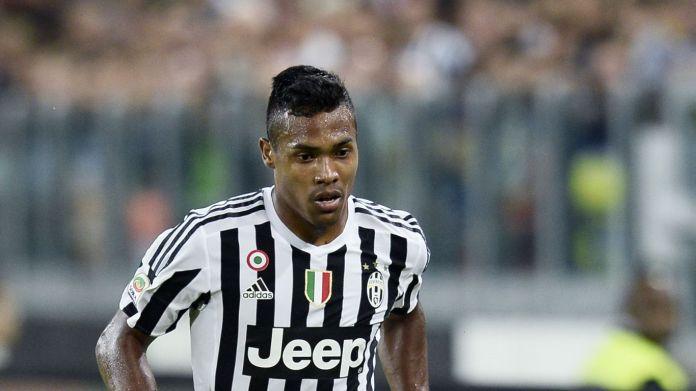 sandro-alex-azione-juventus-settembre-2015-ifa Alex Sandro