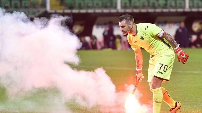 sorrentino-fumogeni-palermo-marzo-2016-ifa