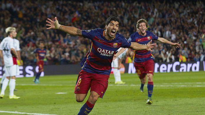 suarez-esulta-barcellona-champions-league-ottobre-2015-ifa