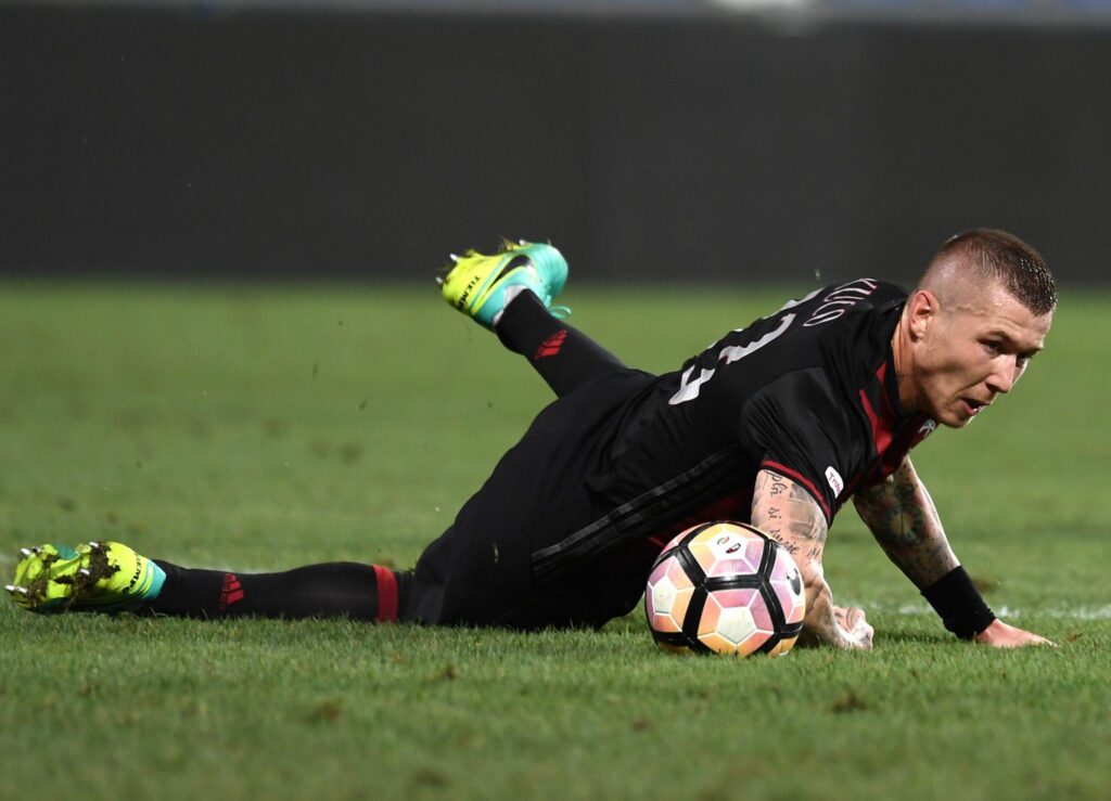 Kucka milan azione agosto 2016 ifa