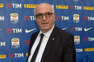 Tavecchio in corsa per la FIGC: «Parlerò di programmi, non di sogni»