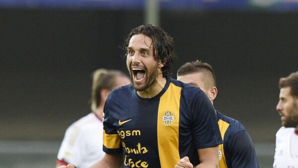 toni luca verona 2013 maglia casa esulta ifa
