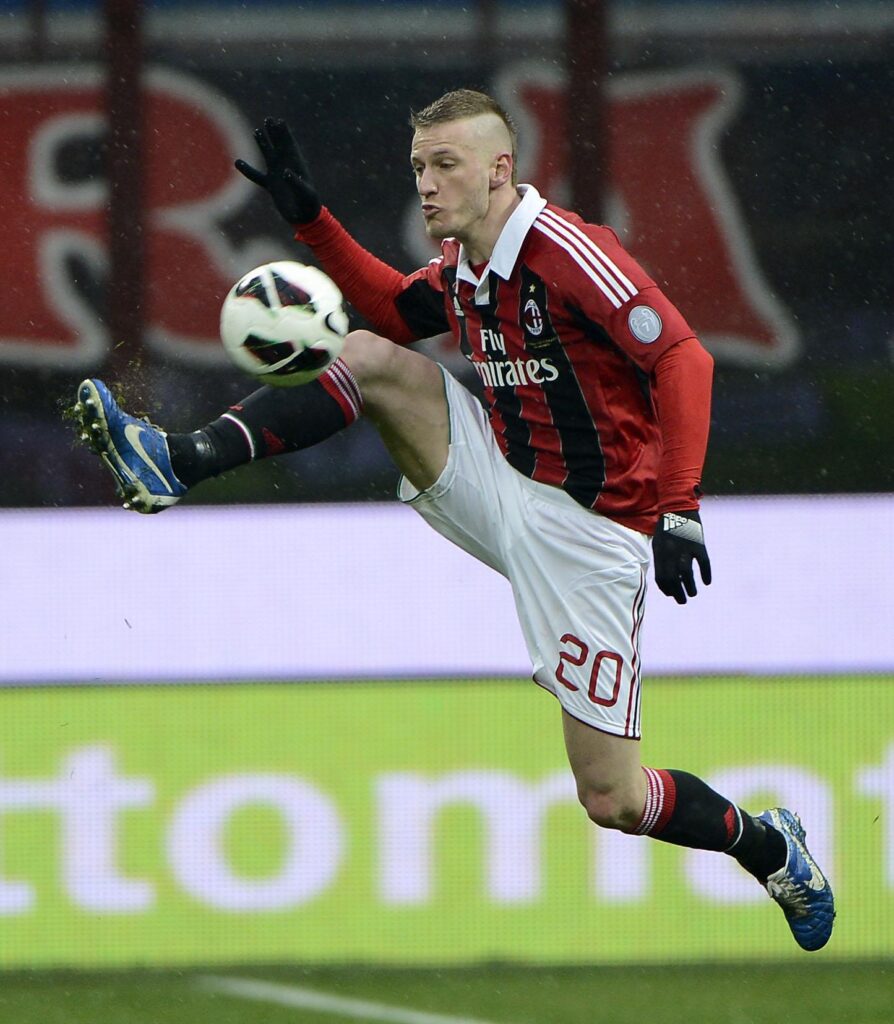 Abate: «Il Milan è vivo» 1 abate casa milan 2013 ifa