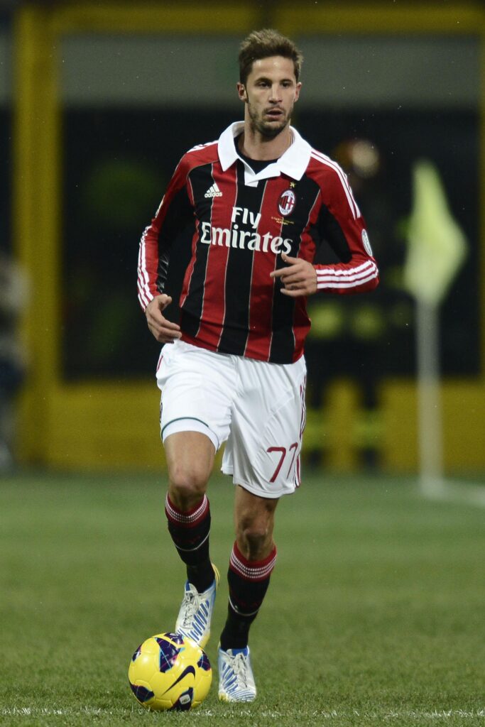 Verso il Derby della Lanterna: problema sulla sinistra per Liverani 1 antonini milan casa 2012 ifa