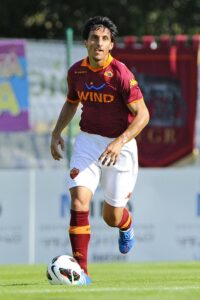 Sky – Burdisso lascia la Roma: Samp e Genoa sperano
