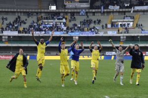 Agghiacciante Bentivoglio con il 9 sulle spalle
