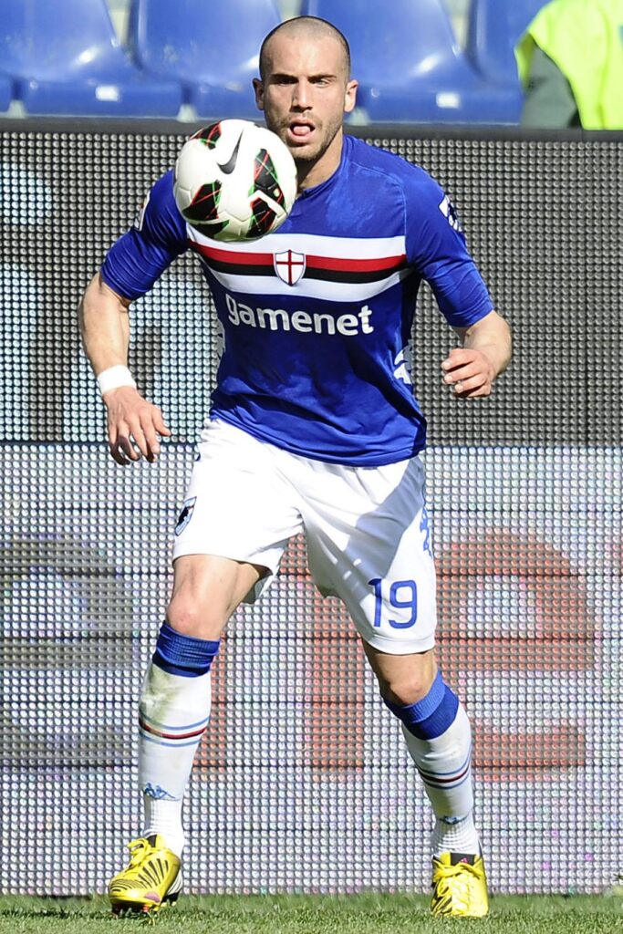 De Silvestri a Samp Magazine: «Penso solo alla Samp, spero di segnare ancora» 1 de silvestri lorenzo sampdoria casa 2013 ifa