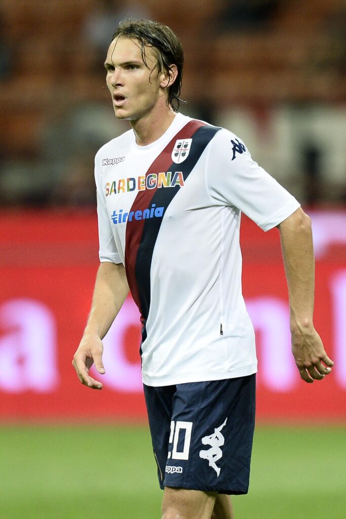 Ekdal: «Dobbiamo pensare al Livorno» 1 ekdal cagliari away 2013 ifa