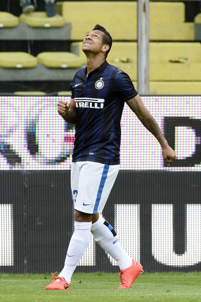 Guarin esulta inter aprile 2014 ifa