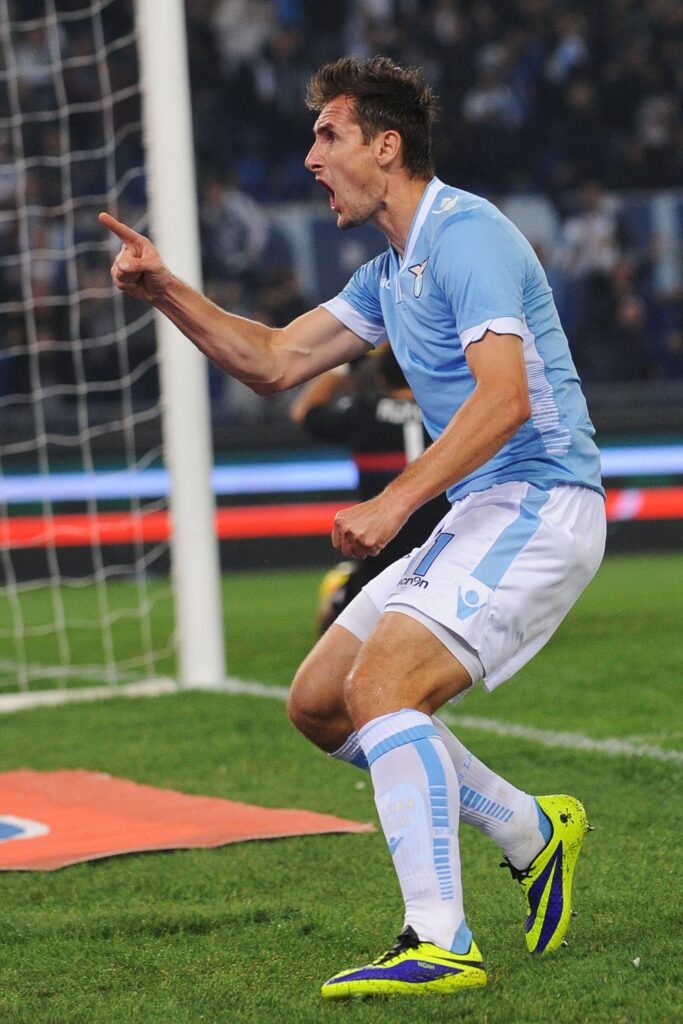 Klose rimane in ritiro con la Germania. Non ci sarà con la Samp 1 klose esulta lazio 2013 ifa