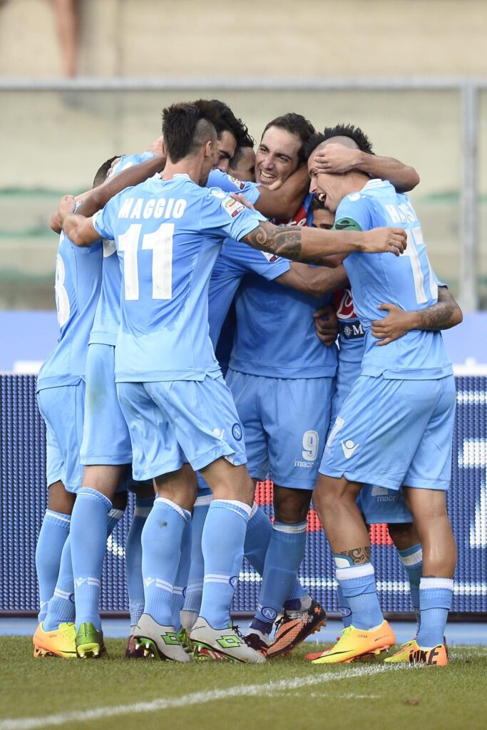 Napoli: ripresa fissata per il 29 dicembre 1 napoli squadra esulta 2013 ifa