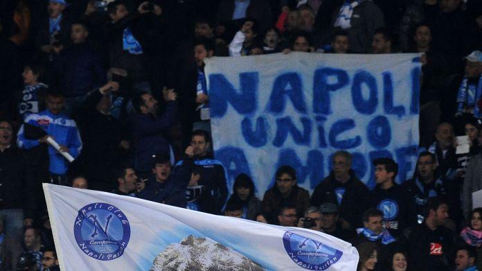 napoli-tifosi-marzo-2014-ifa pavoletti
