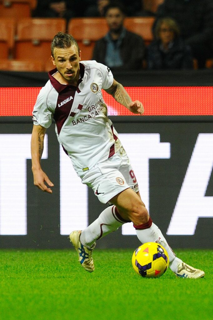 Paulinho livorno away 2013 ifa