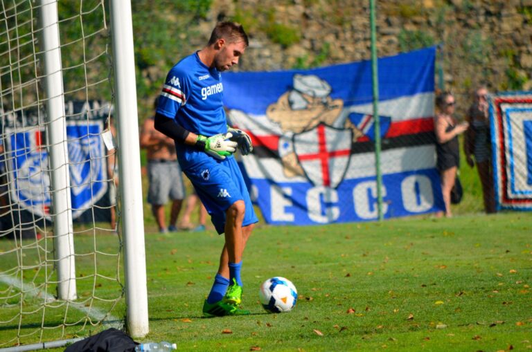 fiorillo con i piedi sn24