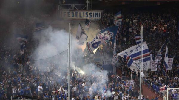 gradinata sud sampdoria roma2 gerolamocalcagno