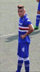 Rey Manaj torna al gol, ma la mano fa crack