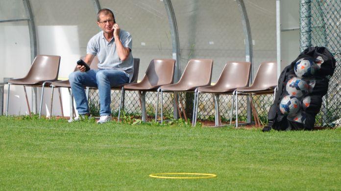 osti-carlo-al-telefono-bordo-campo-sn24 calciomercato
