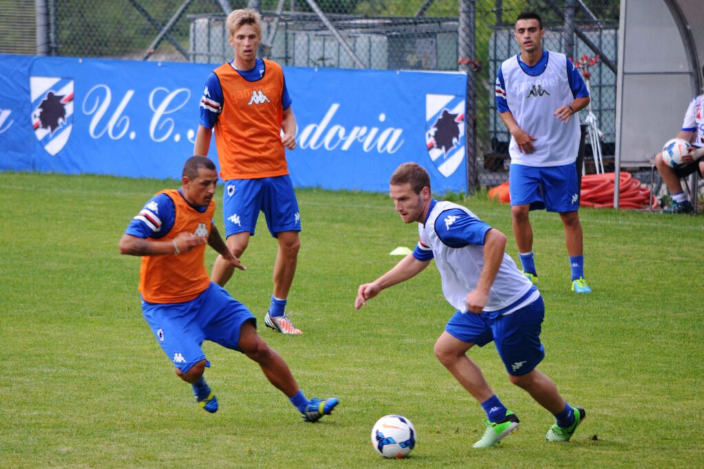 Attesa per sabato tra allenamenti e servizi fotografici 1 partitella 16 luglio sn24