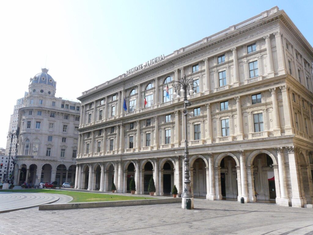 Toti: «Spero che Samp e Genoa tornino dove compete loro» 1 regioneliguria commons